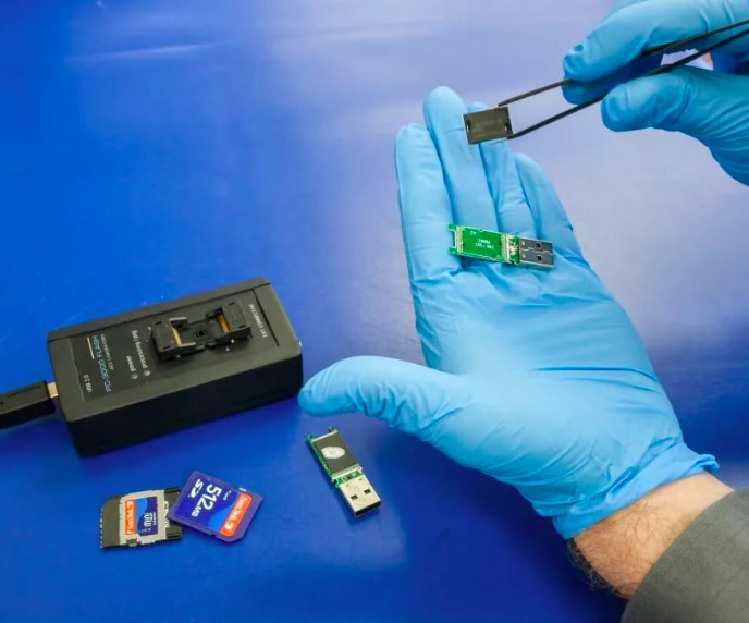 Восстановление информации с флешки в Академическом районе Москвы