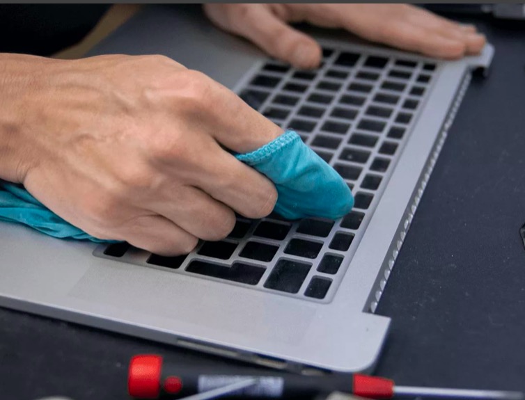 Ремонт ноутбука после залития в Академическом районе Москвы